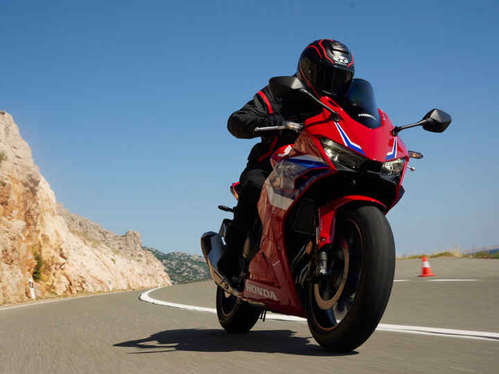 DEINE CBR500R | AB CHF 7'890.-
